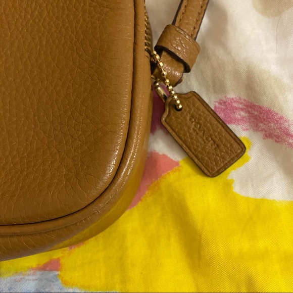 Coach small crossbody - Picture 9 of 13